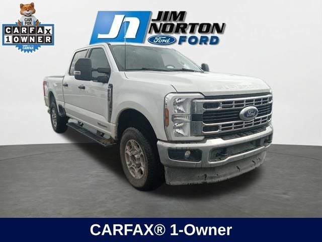 2025 Ford F-250SD XLT in Oxford White — front three-quarter view
