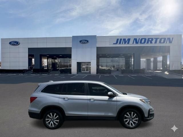 2019 Honda Pilot — rear three-quarter view